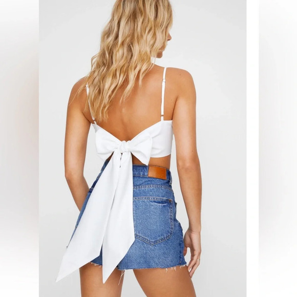 NWT NASTYGAL- Broderie Lace Up Bow Back Corset Top size 6 - Picture 3 of 4